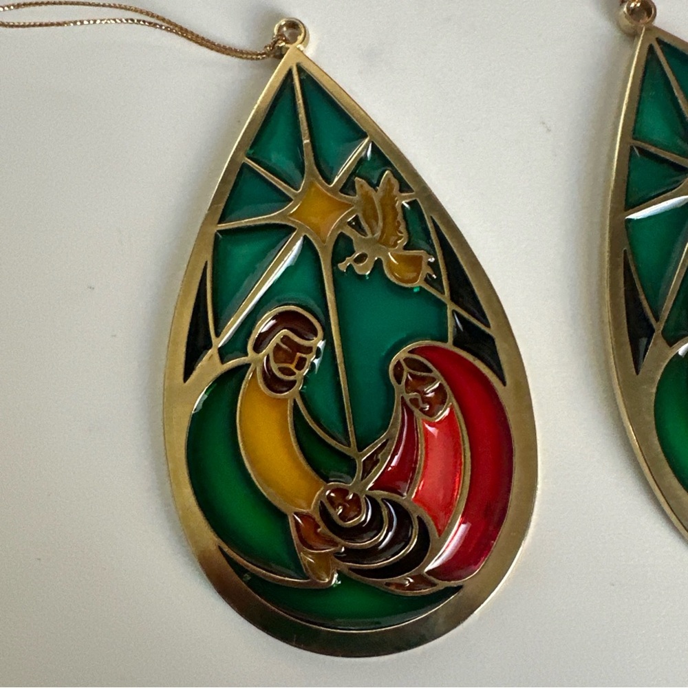 (2) Holy Family Stained Glass Window Teardrop Shape Gold Tone Xmas Ornament - Picture 7 of 15